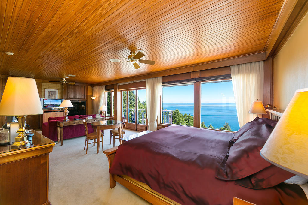 Relais & Chateaux Auberge La Pinsonniere 拉马巴耶 客房 照片