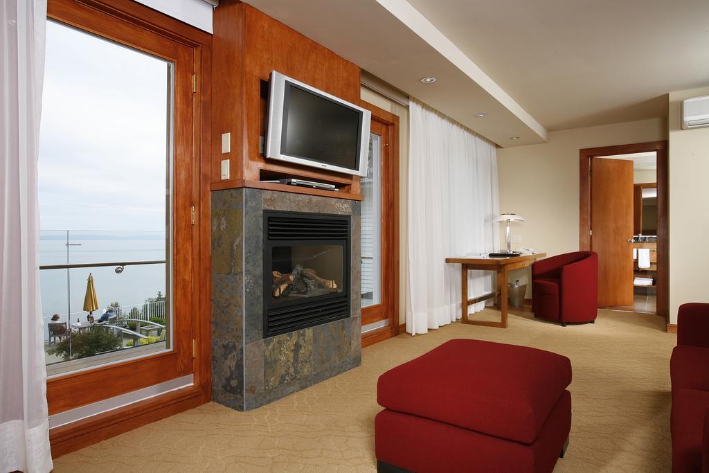 Relais & Chateaux Auberge La Pinsonniere 拉马巴耶 客房 照片